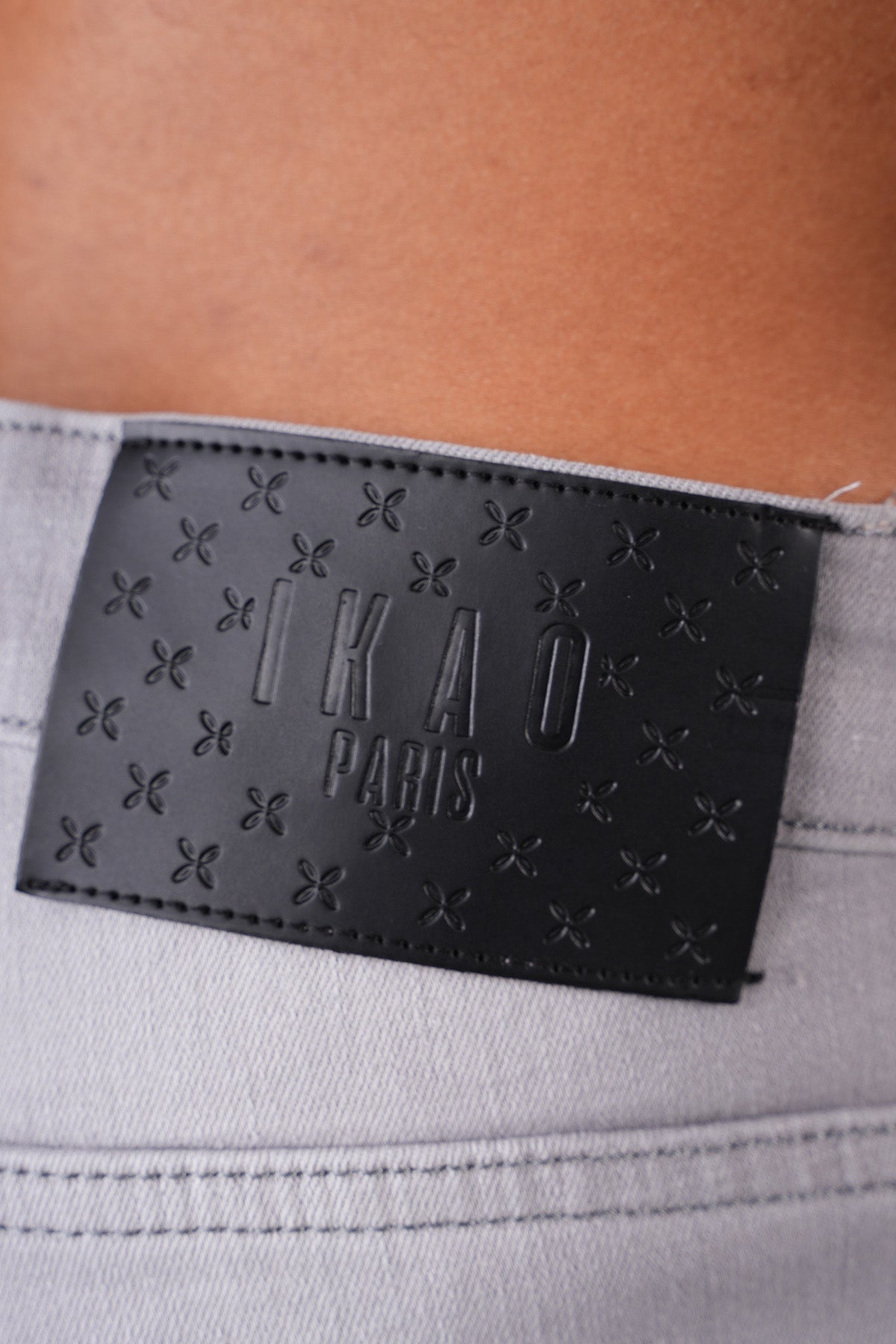 JEAN ZIPPED LL2000281