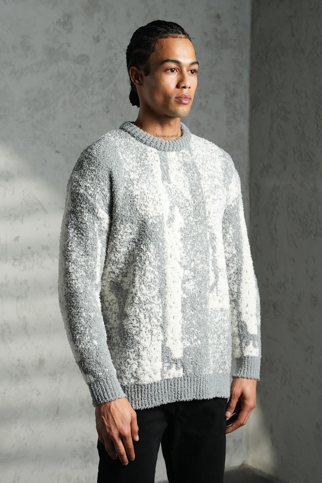 STRICKPULLOVER MIT STRUKTURMUSTER, LOCKER GESCHNITTEN LL061007