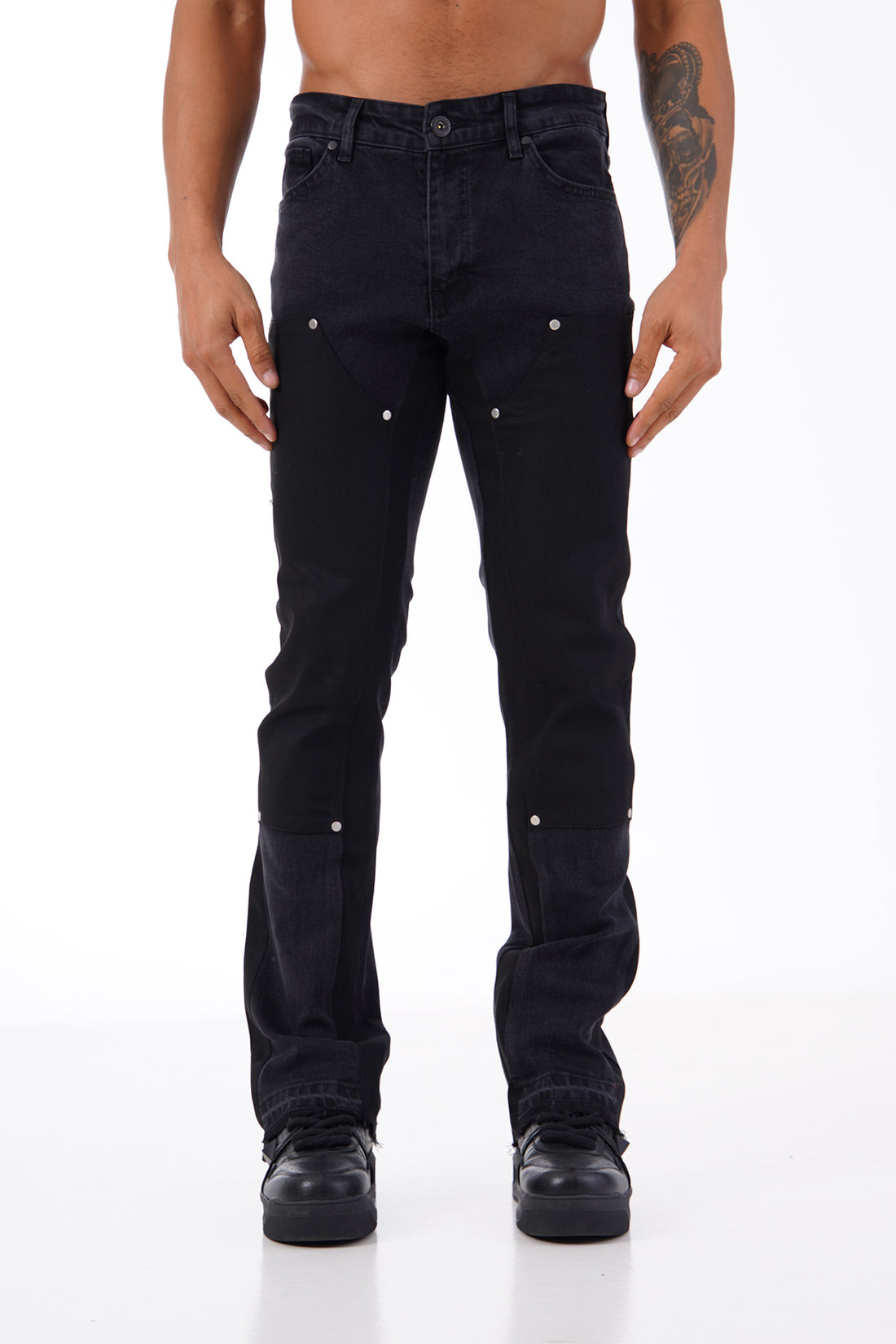 JEANS MIT WEITEM BEIN ART439