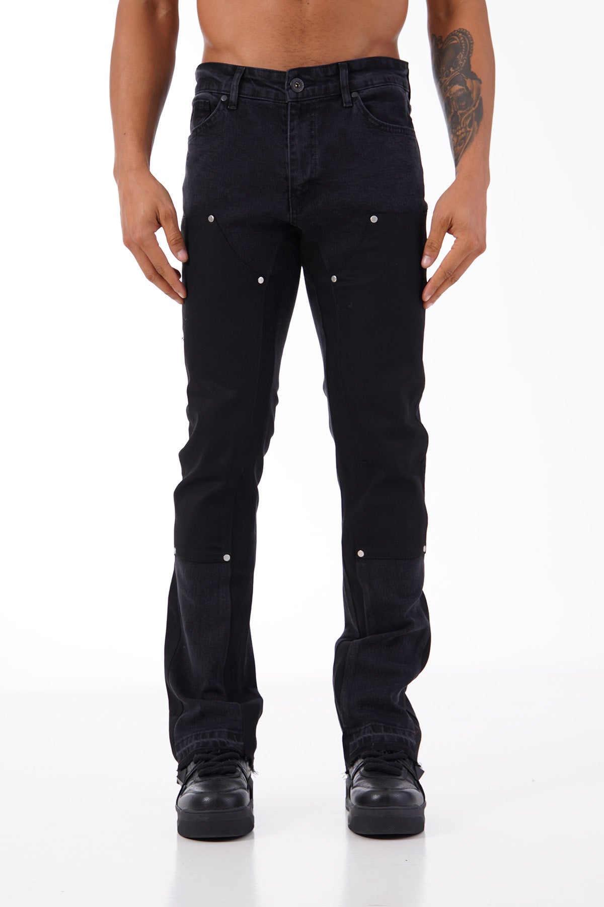 JEANS MIT WEITEM BEIN ART439
