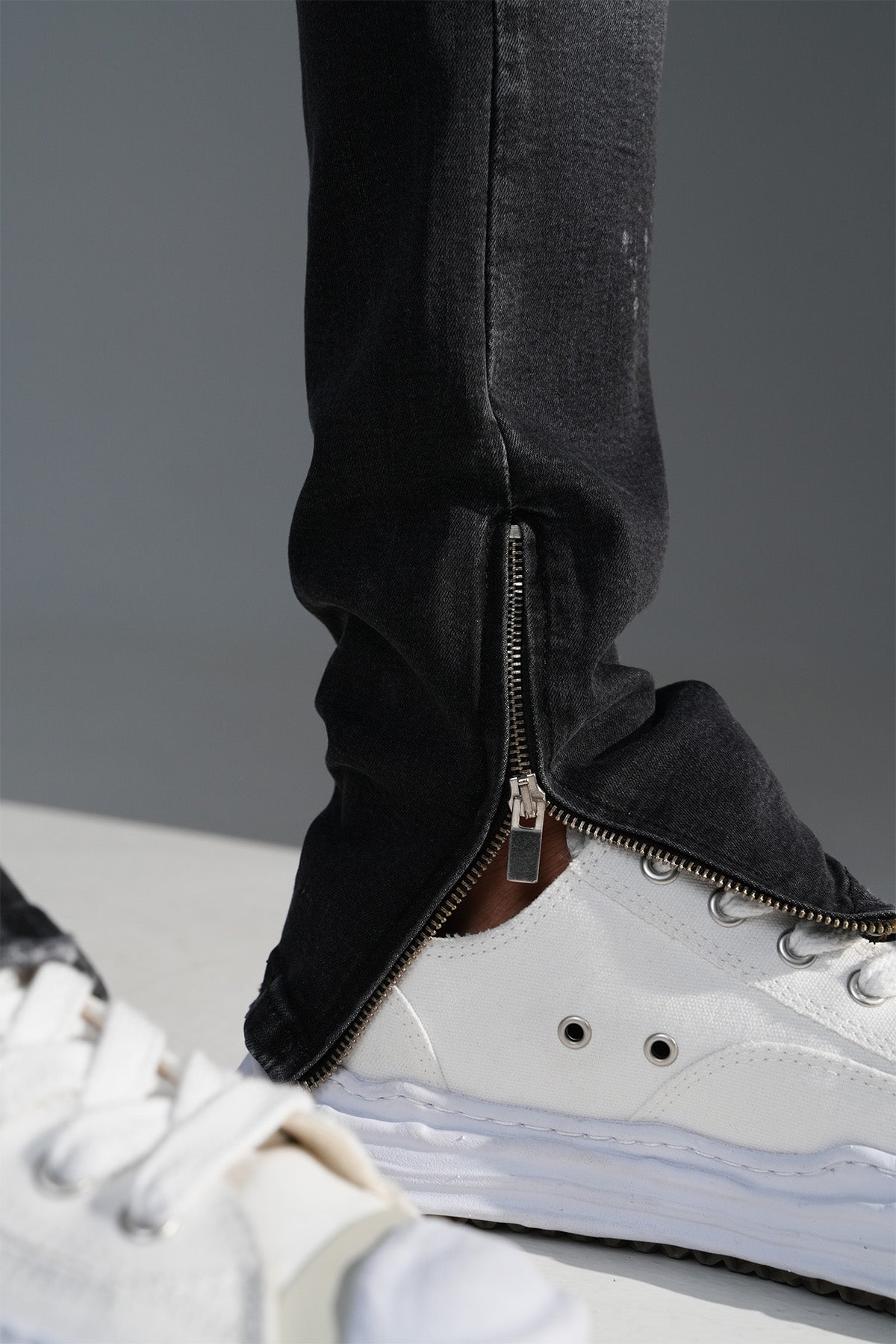 JEAN ZIPPED LL2000308