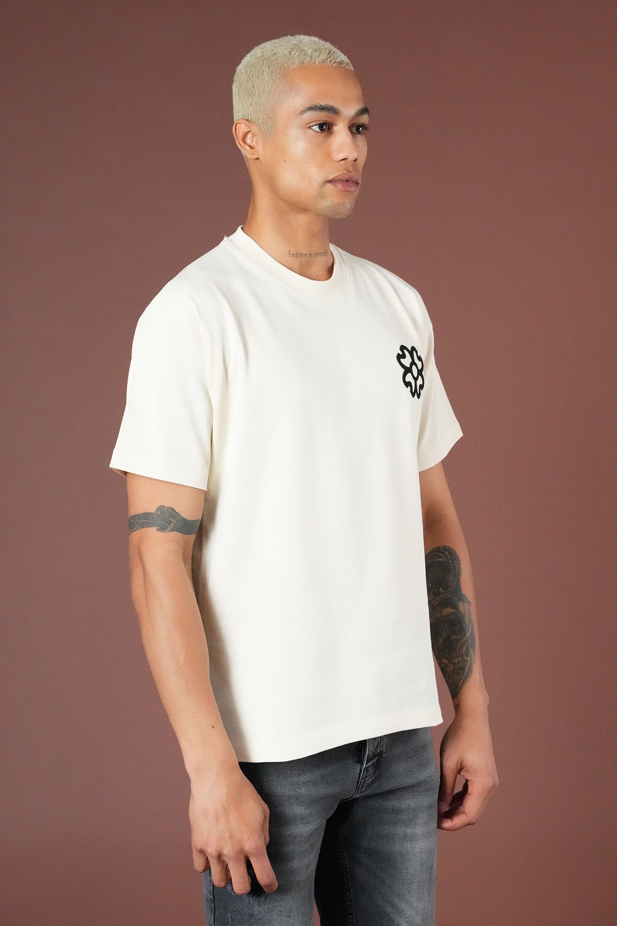 T-shirt homme avec applique fleur devant et dos LL1100161