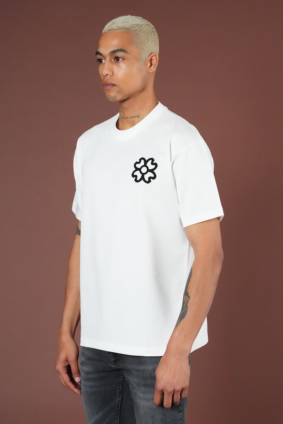 T-shirt homme avec applique fleur devant et dos LL1100161