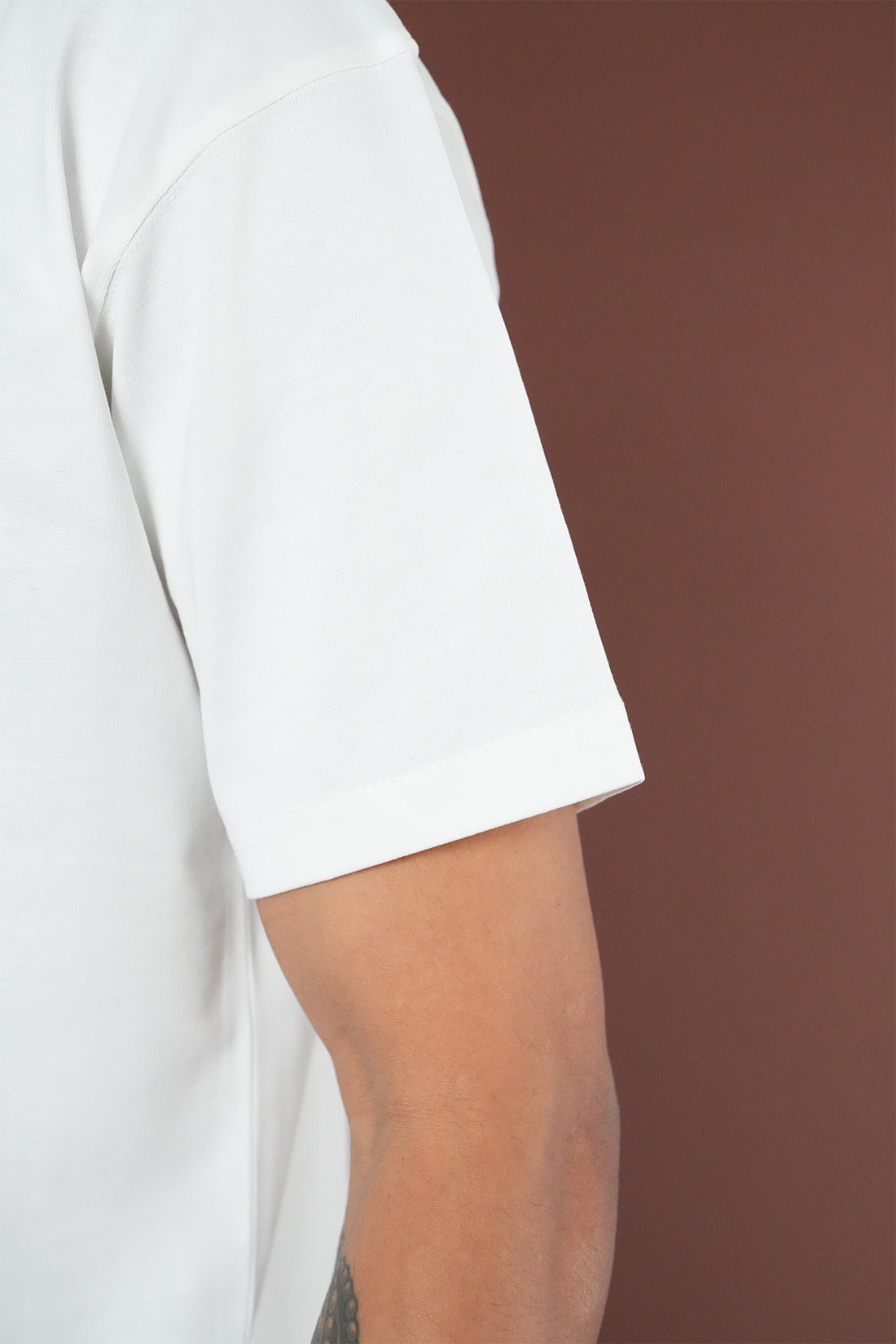 Herren-T-Shirt mit Blumenapplikation vorne und hinten LL1100161