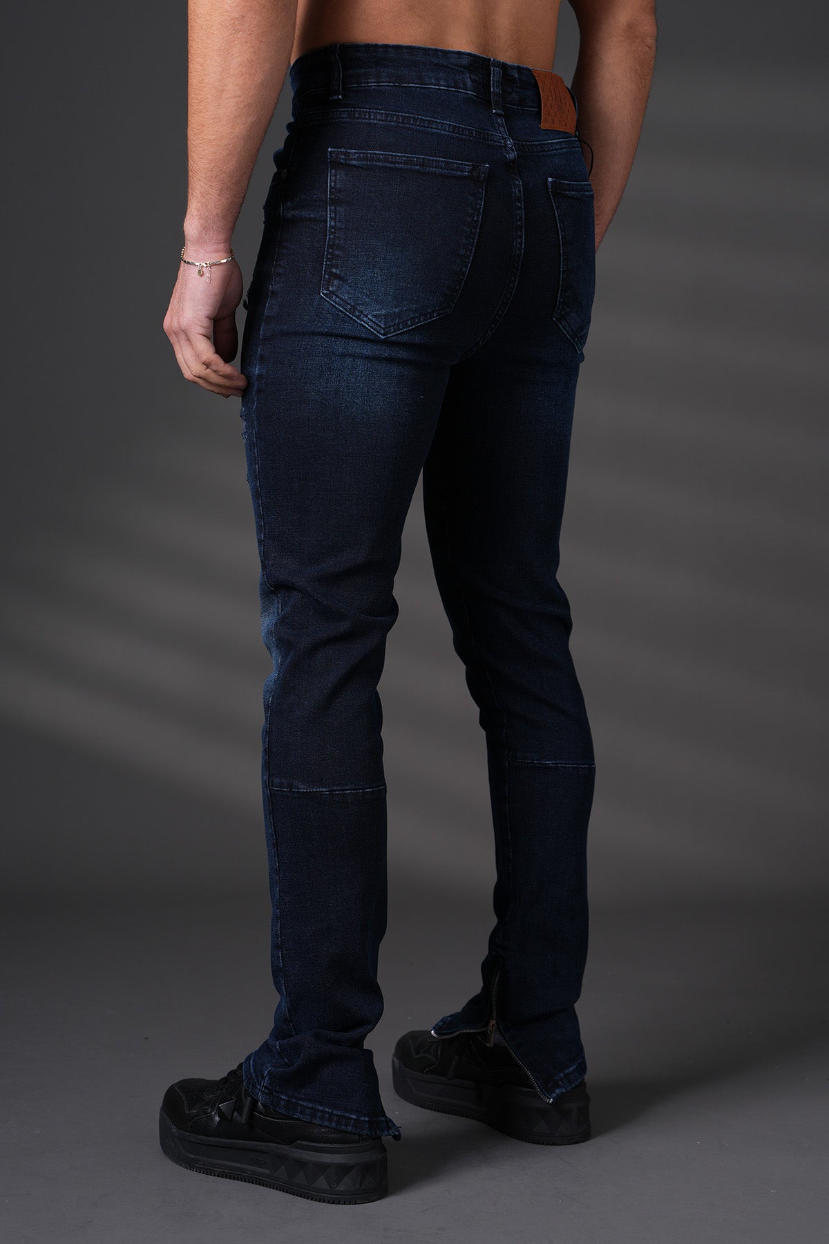 JEAN ZIPPED FIT F0019