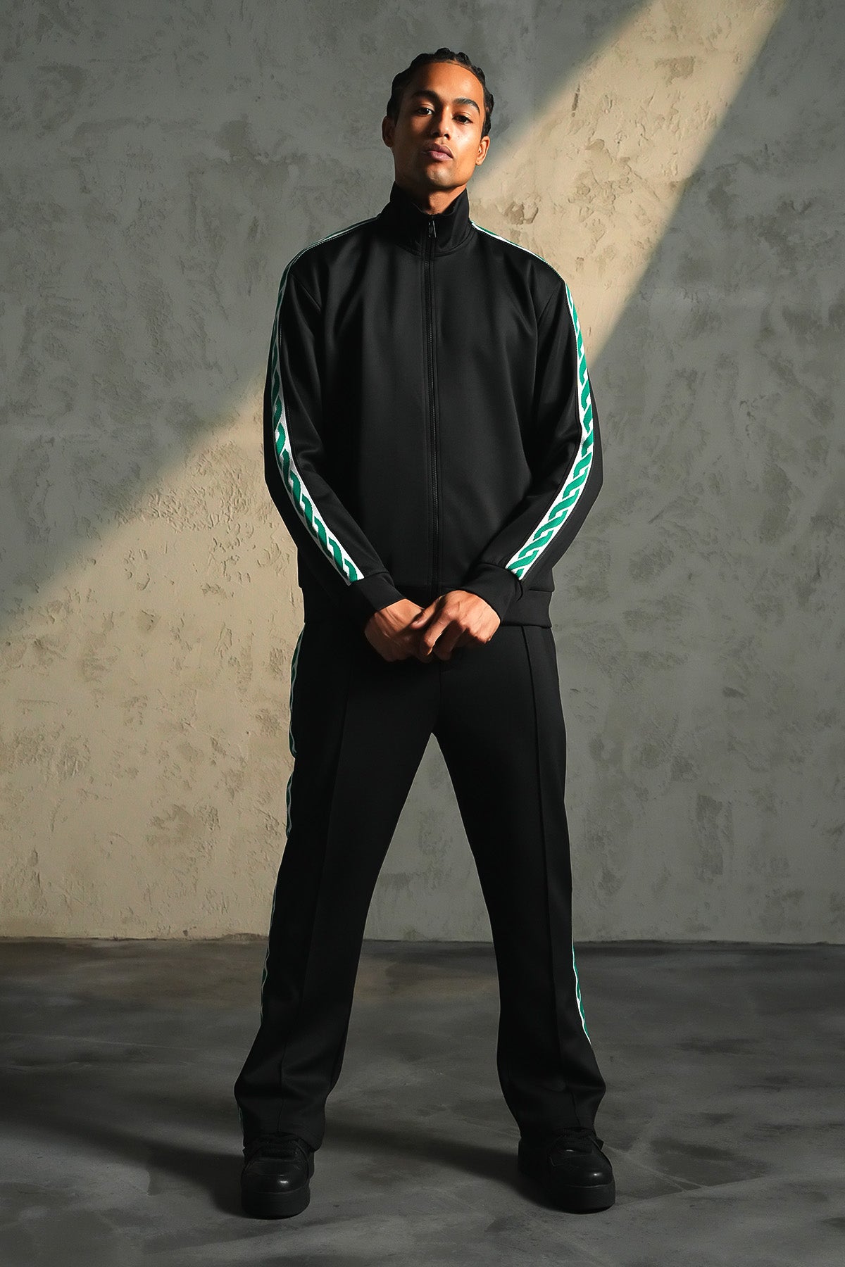 ENSEMBLE REGULAR FIT LL110003