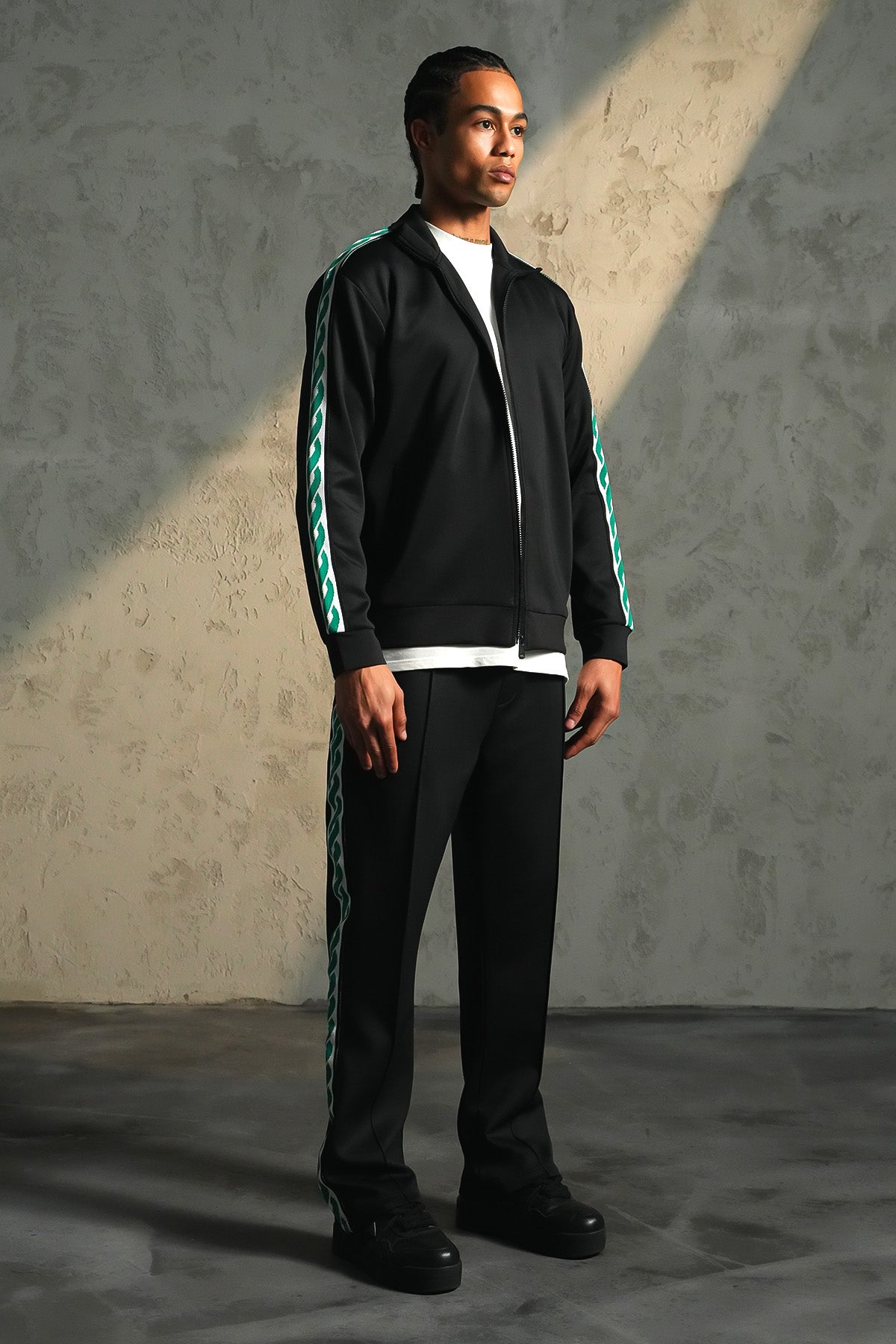 ENSEMBLE REGULAR FIT LL110003