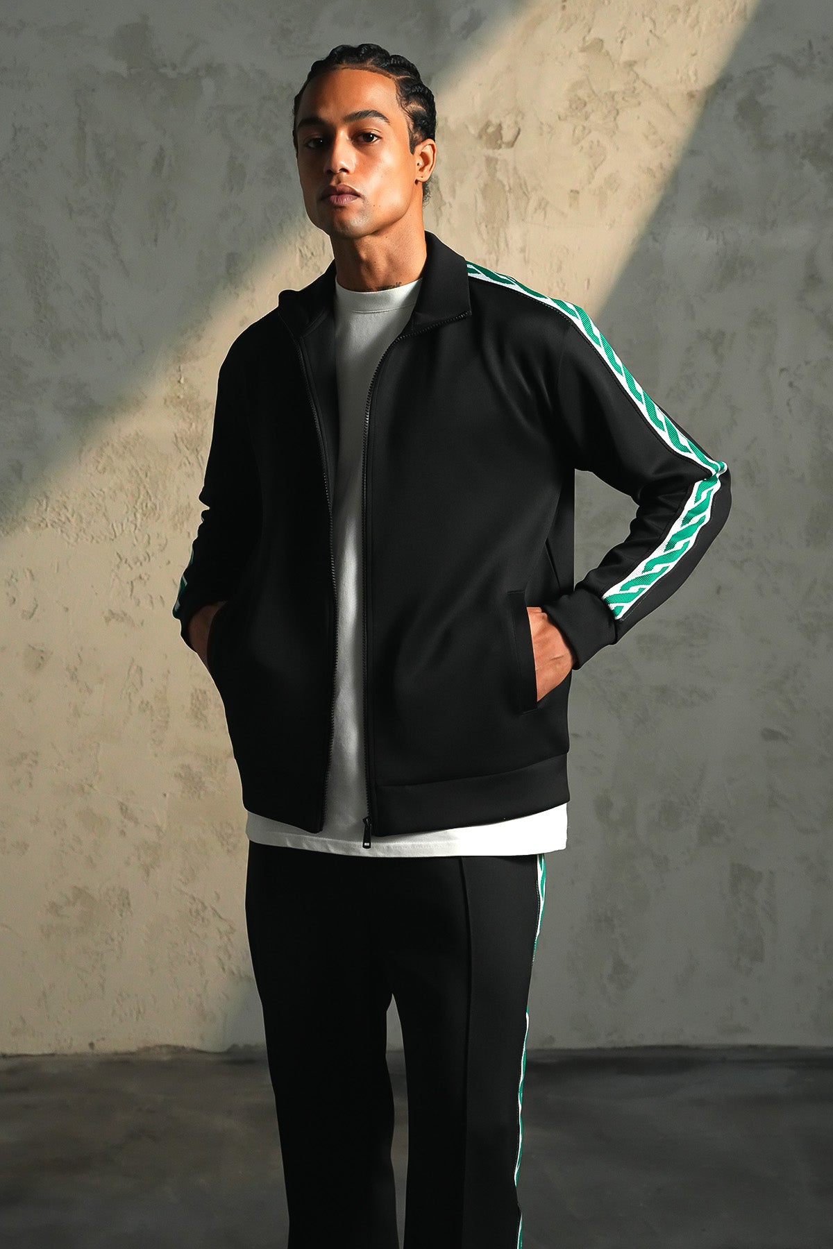 ENSEMBLE REGULAR FIT LL110003
