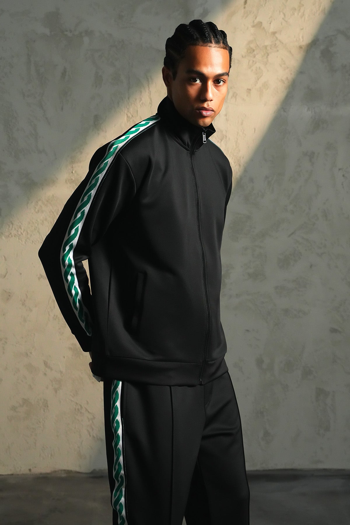 ENSEMBLE REGULAR FIT LL110003