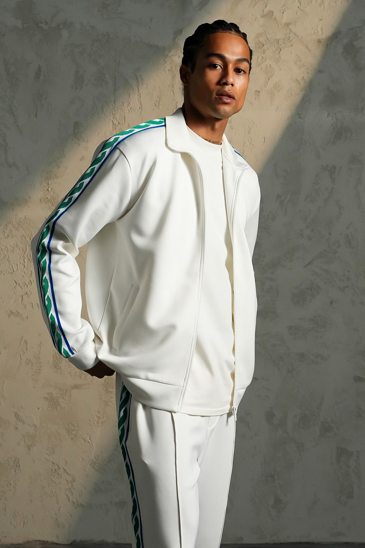 ENSEMBLE REGULAR FIT LL110003
