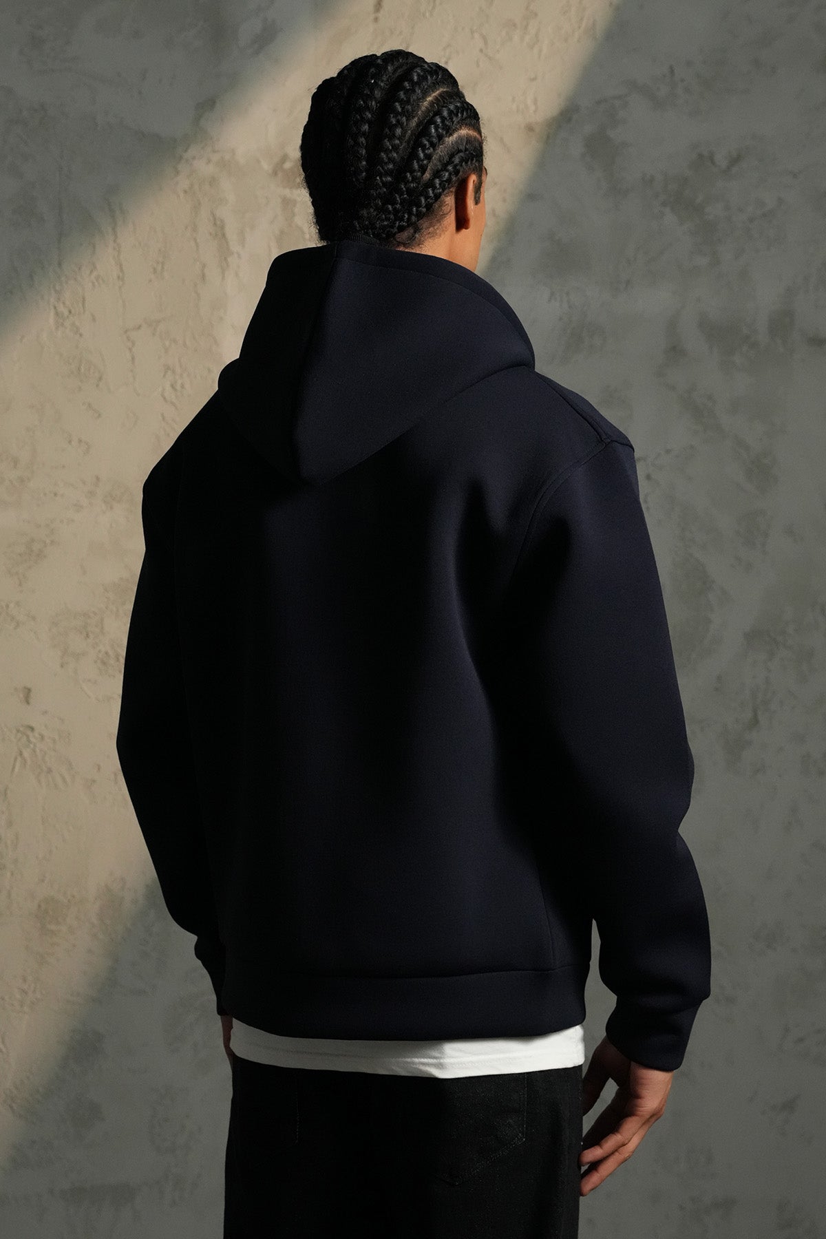 SWEAT À CAPUCHE BASIQUE LP2640