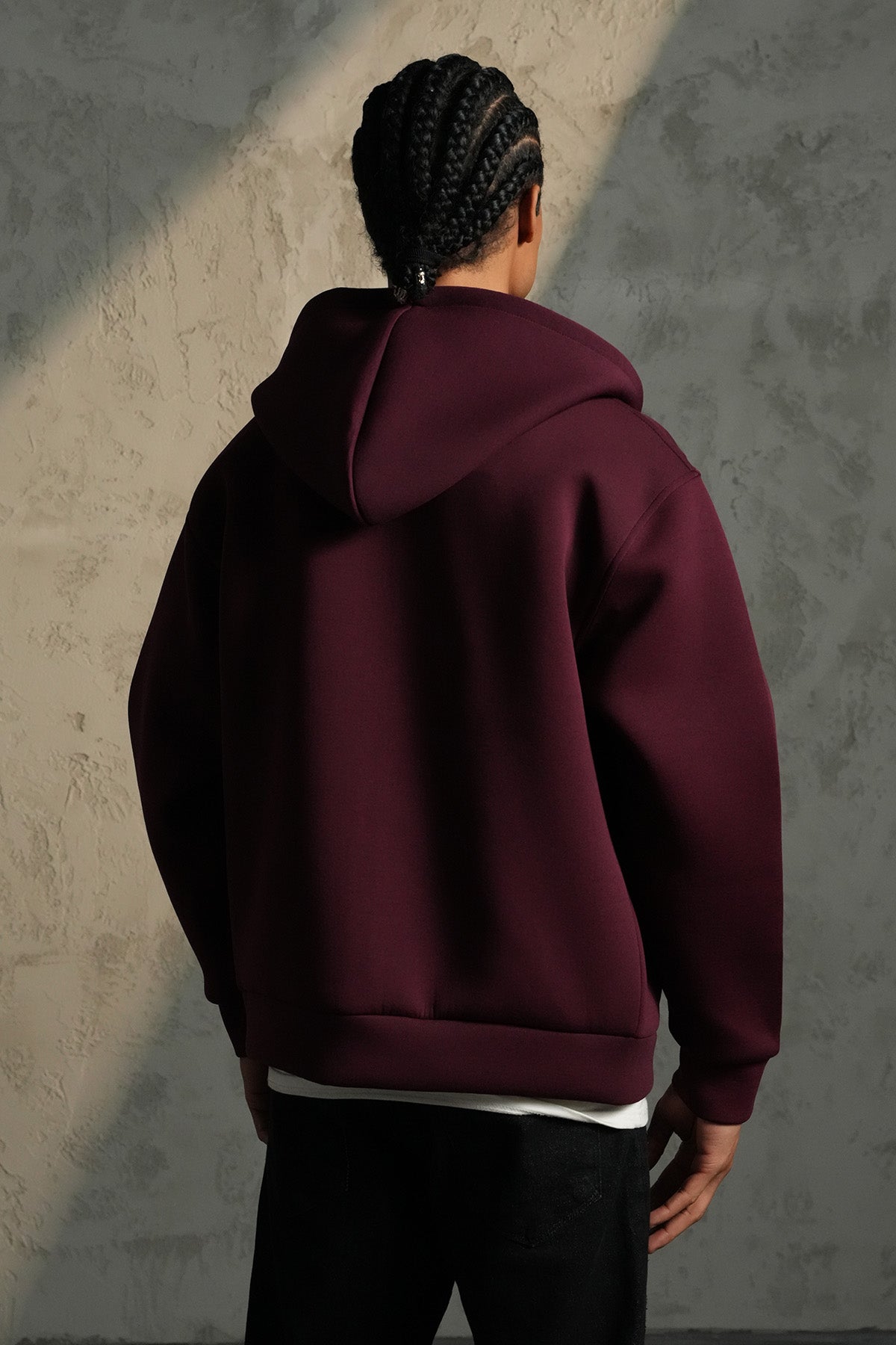 SWEAT À CAPUCHE BASIQUE LP2640