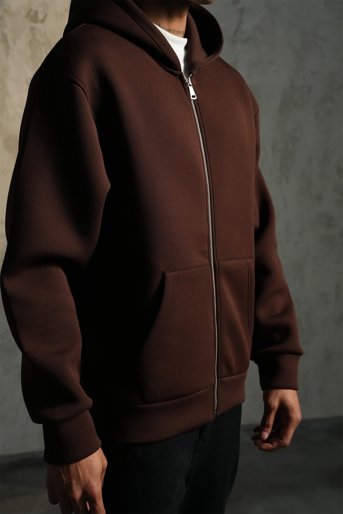 SWEAT À CAPUCHE BASIQUE LP2640