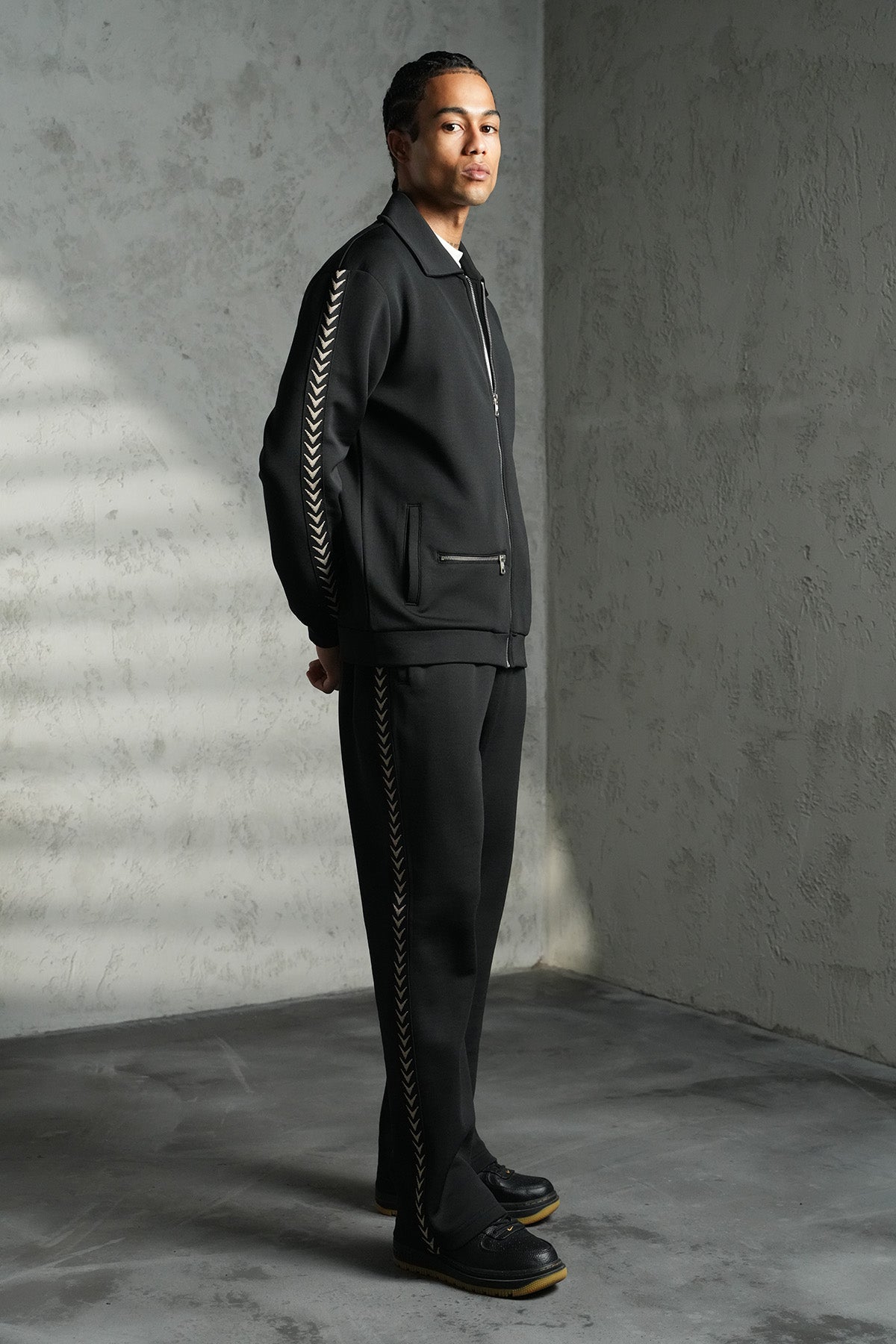 ENSEMBLE REGULAR FIT LL110029