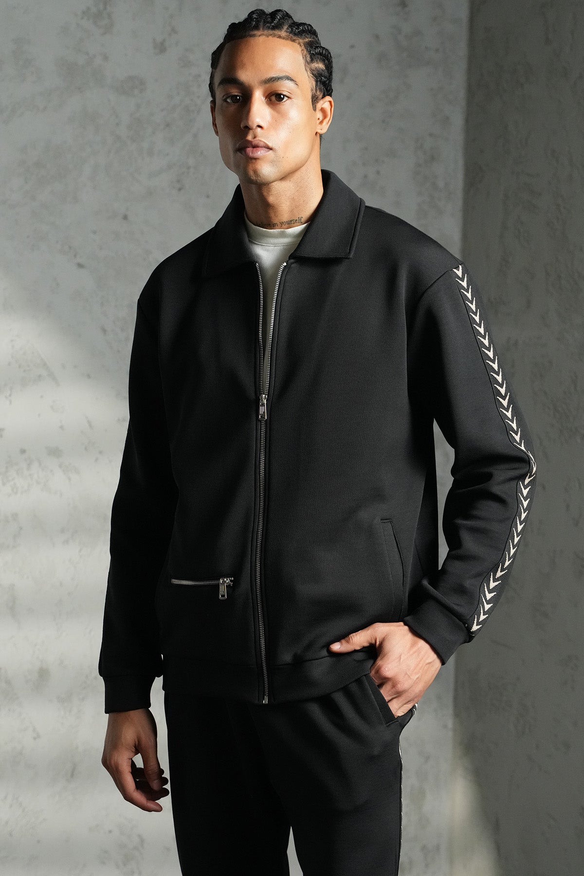 ENSEMBLE REGULAR FIT LL110029