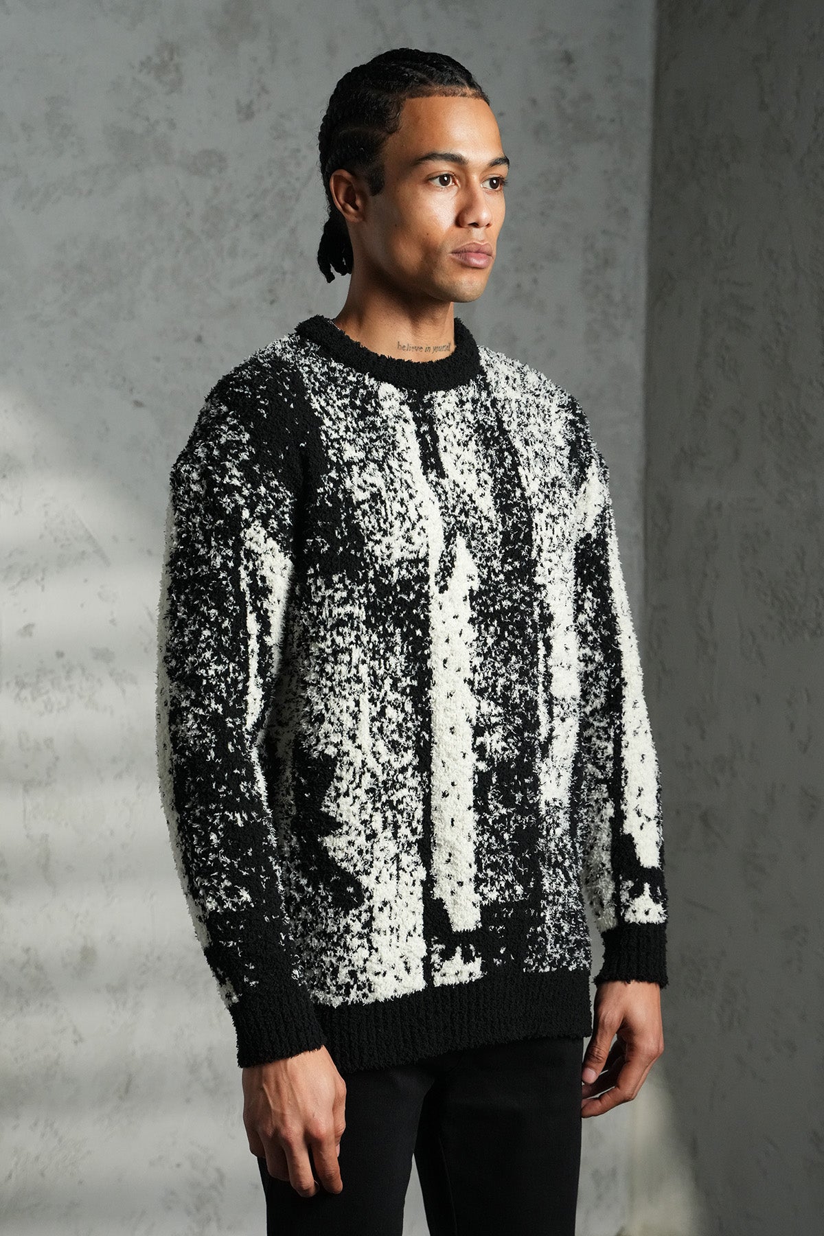 PULL TEXTURÉ COUPE DÉCONTRACTÉE LL061007
