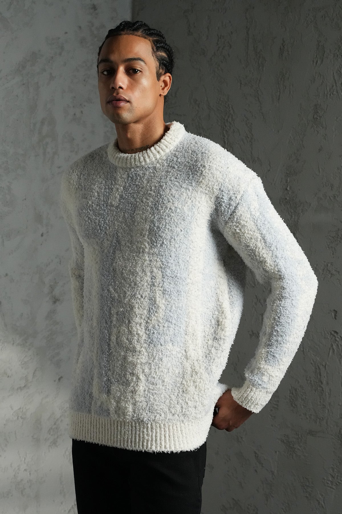 PULL TEXTURÉ COUPE DÉCONTRACTÉE LL061007