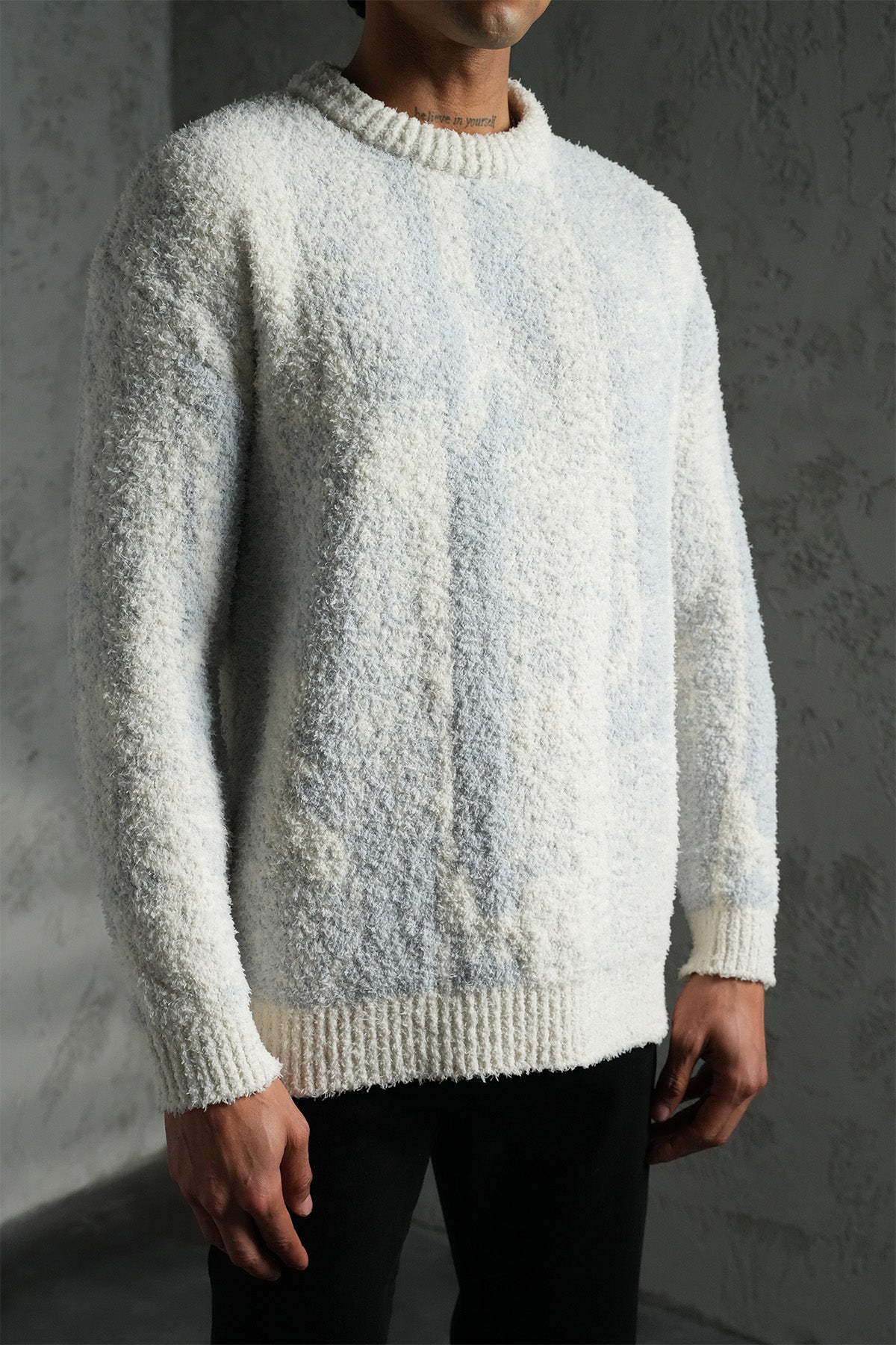 PULL TEXTURÉ COUPE DÉCONTRACTÉE LL061007