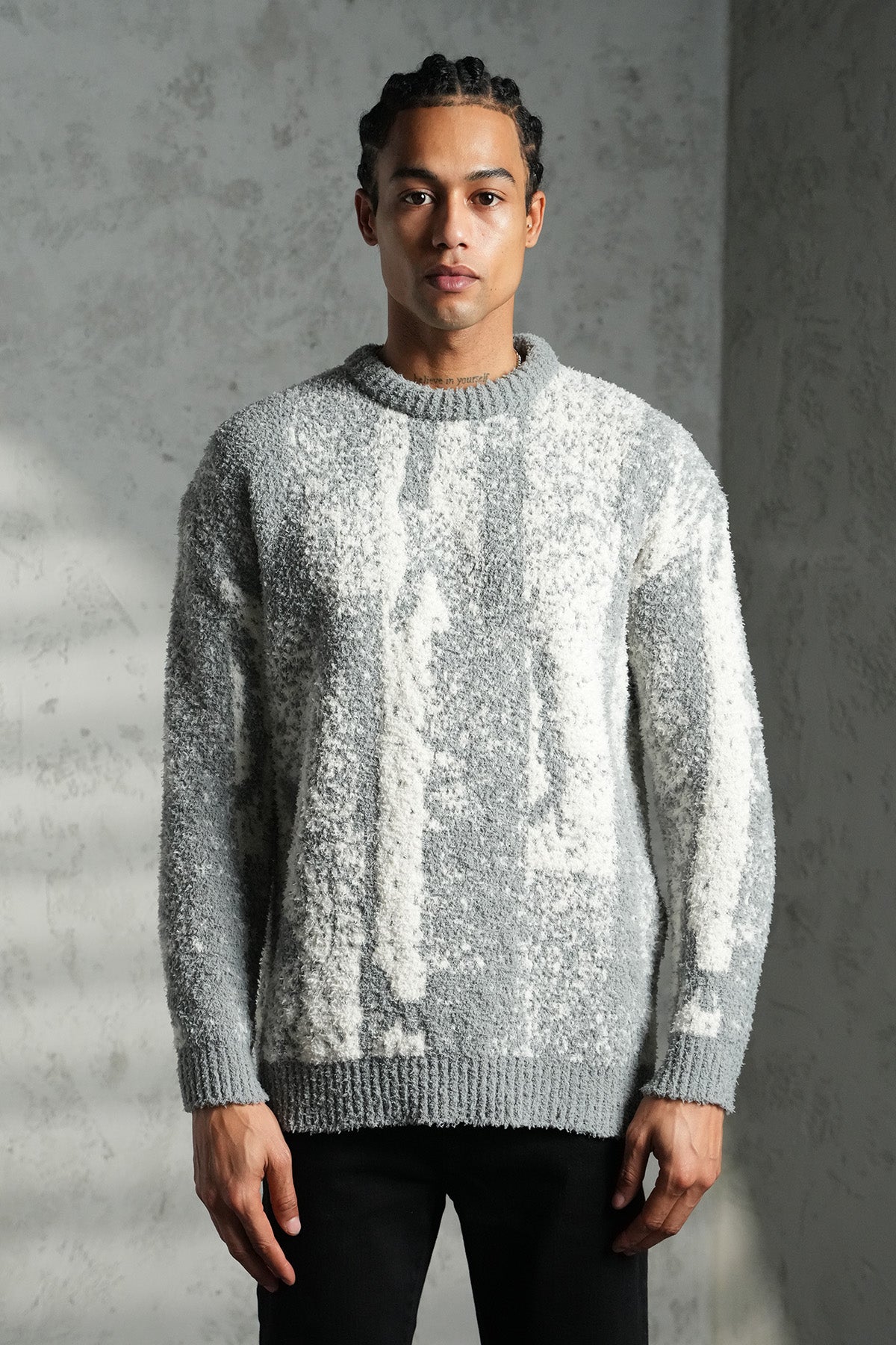 PULL TEXTURÉ COUPE DÉCONTRACTÉE LL061007