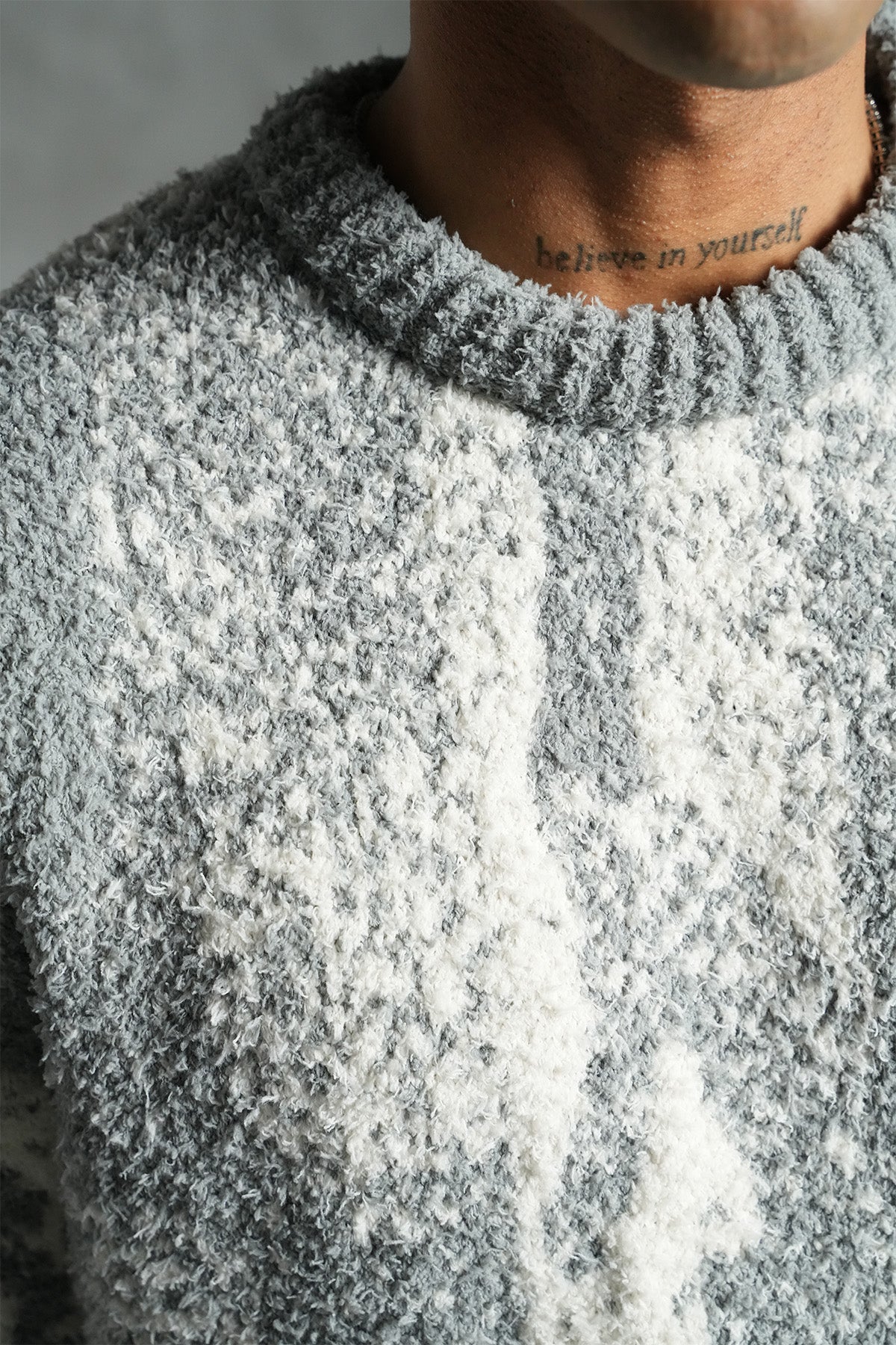 PULL TEXTURÉ COUPE DÉCONTRACTÉE LL061007