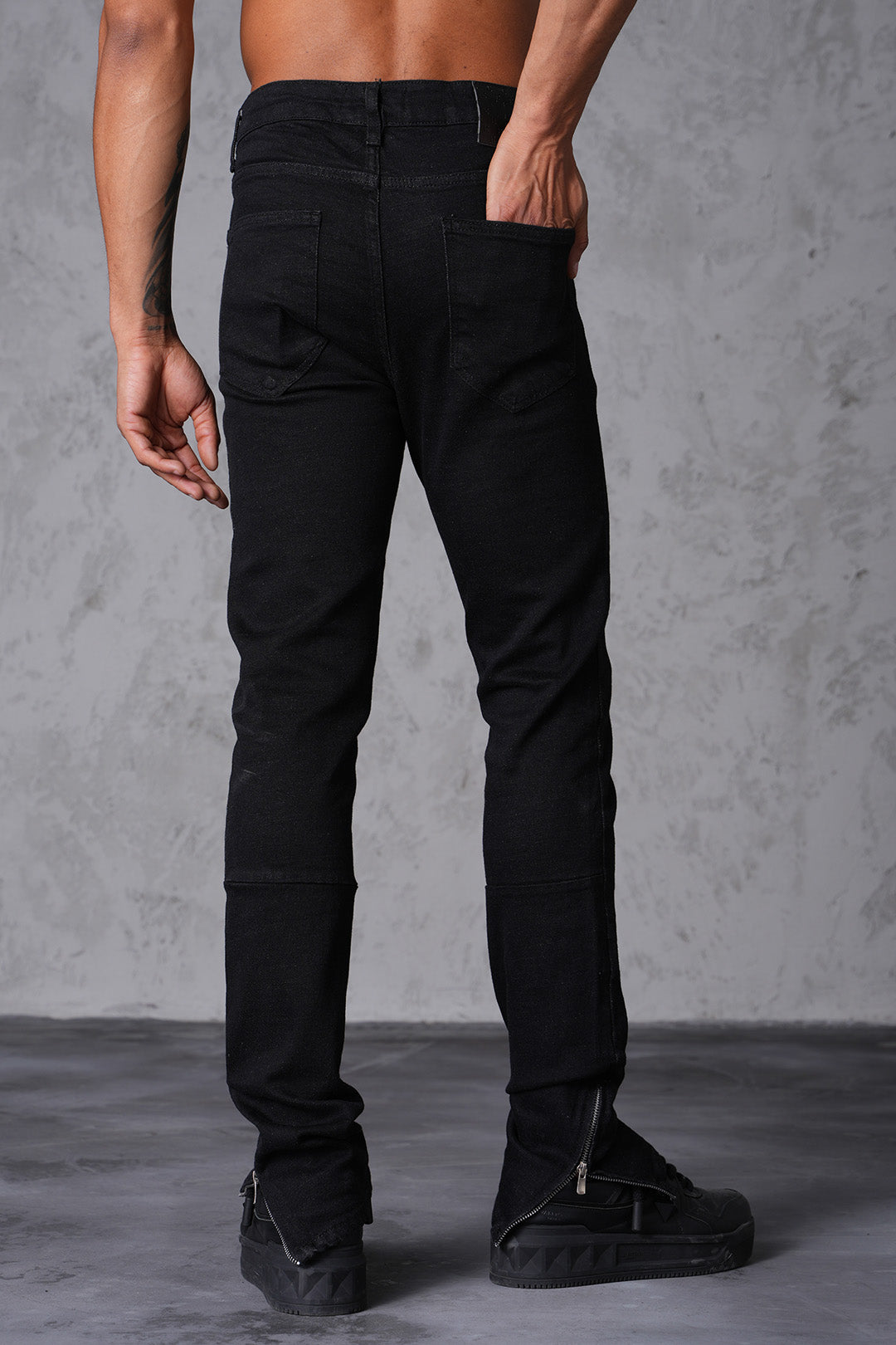 JEAN ZIPPED LL46-13 - BLACK