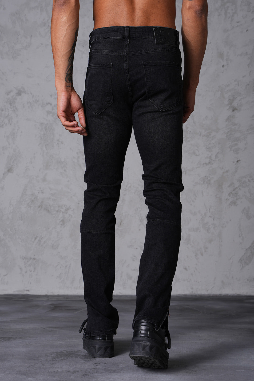 JEAN ZIPPED LL46-14 - BLACK
