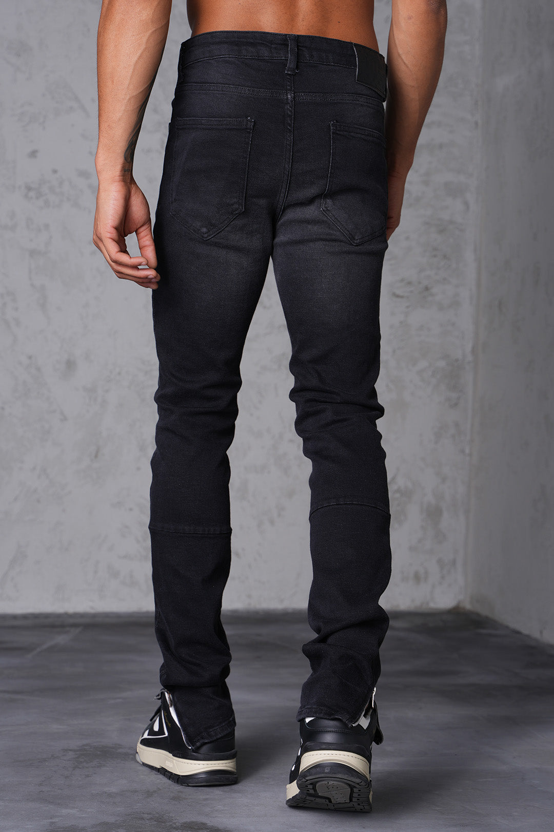JEAN ZIPPED LL46-10 - BLACK