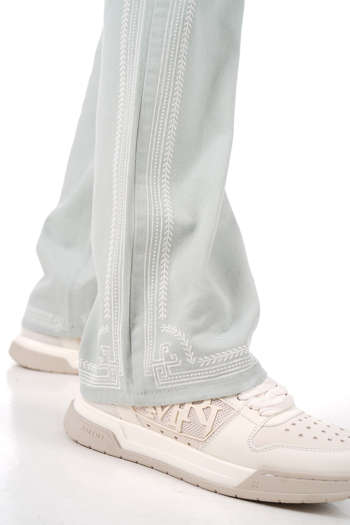 ENSEMBLE JEAN ART 2006-544