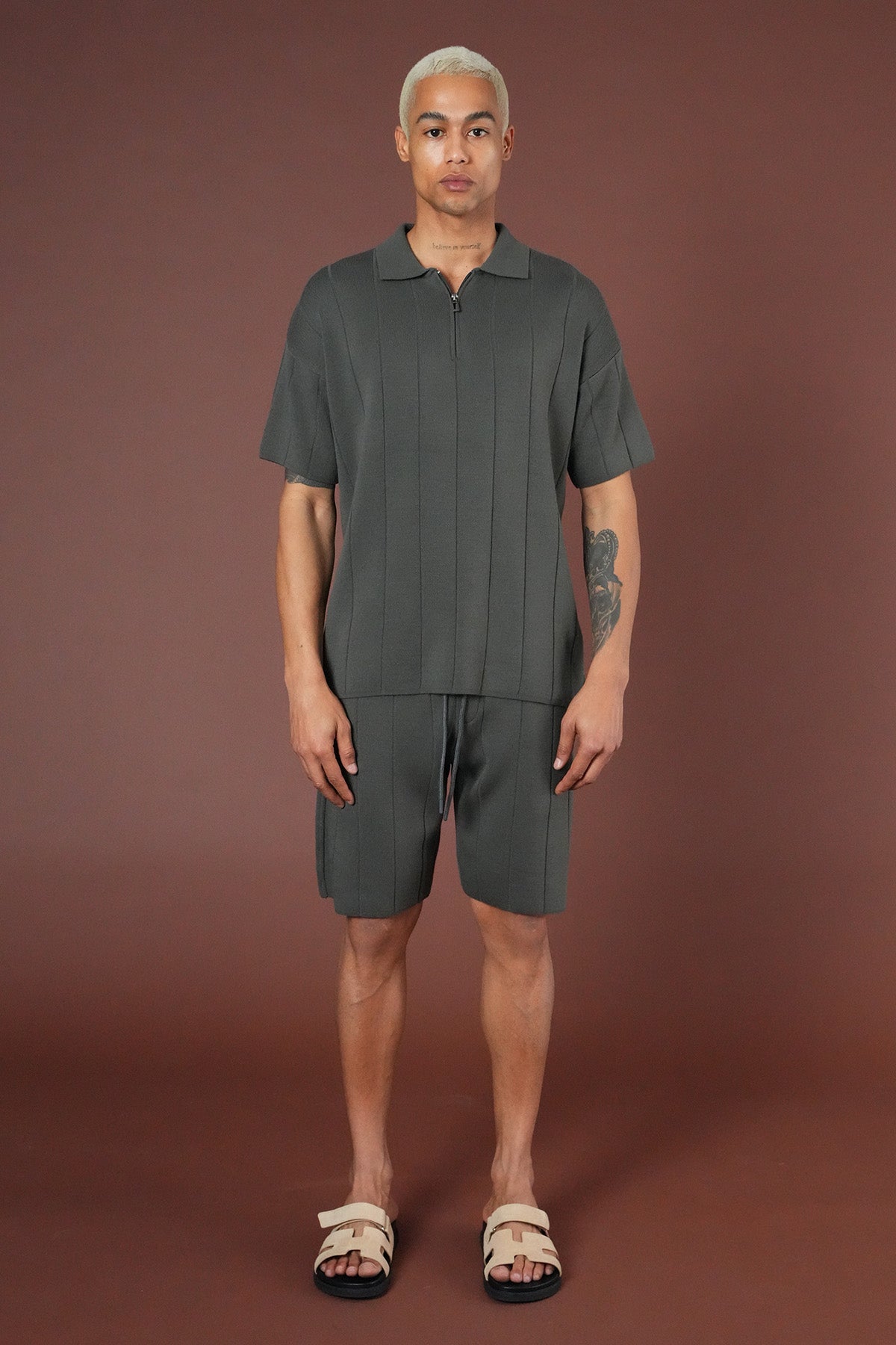 Ensemble tricot t-shirt et short LL061054