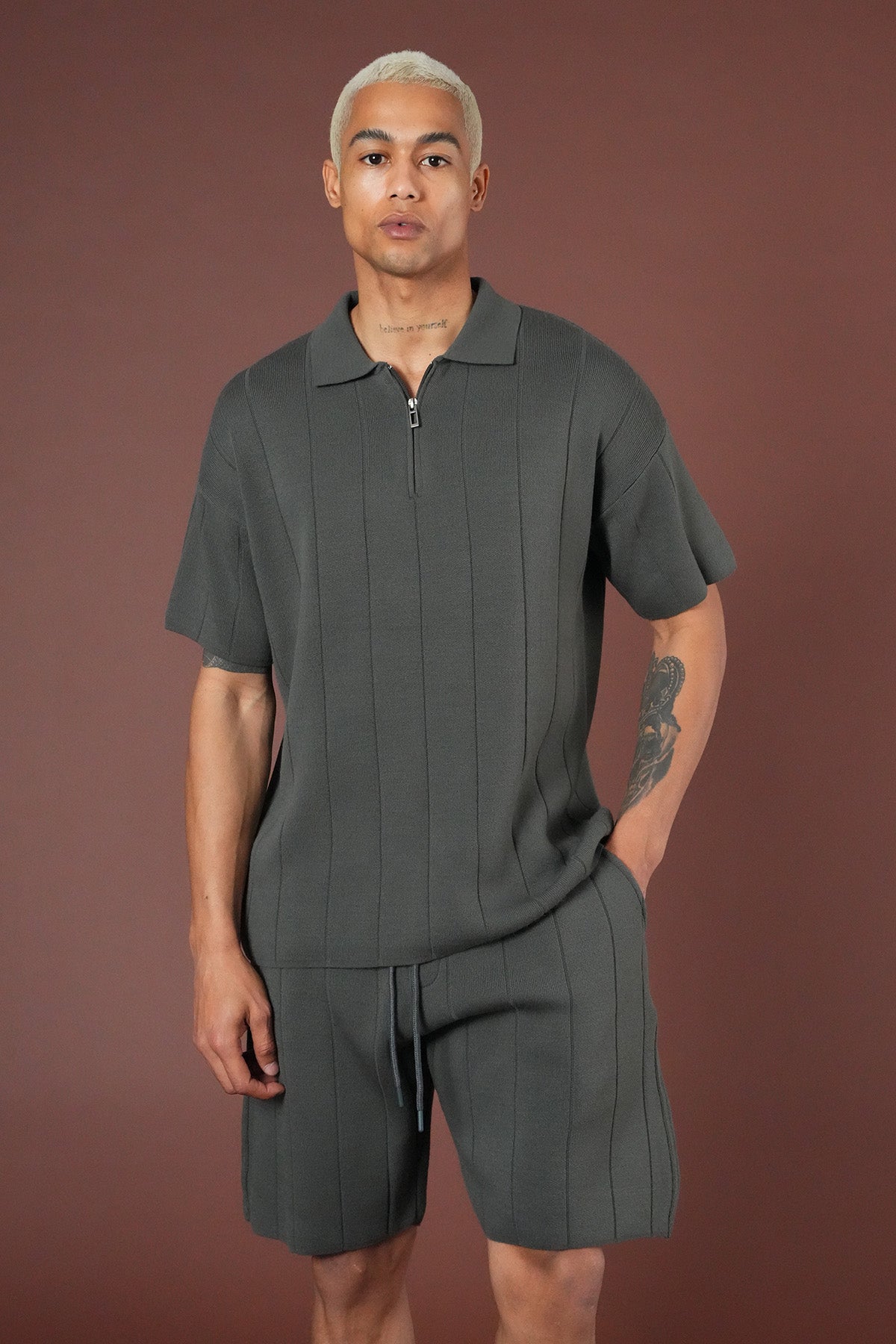 Ensemble tricot t-shirt et short LL061054