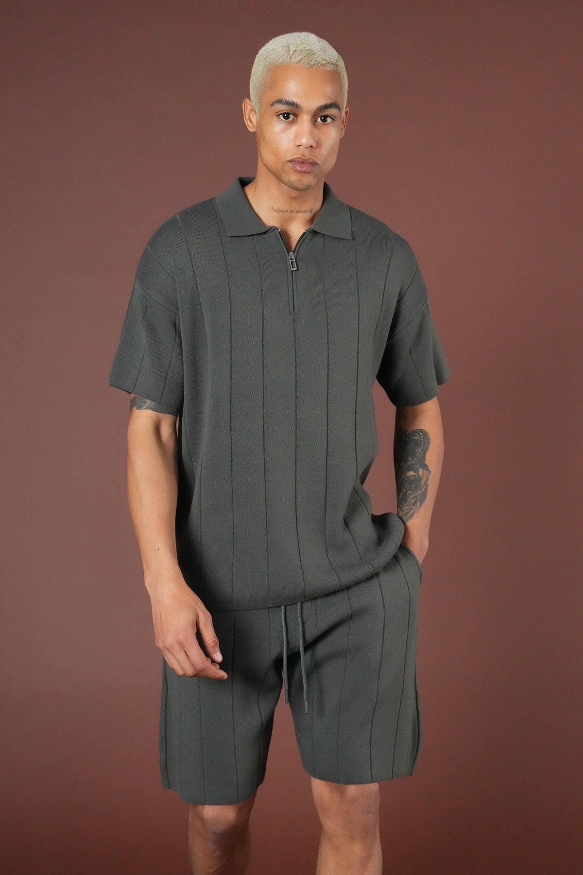 Ensemble tricot t-shirt et short LL061054